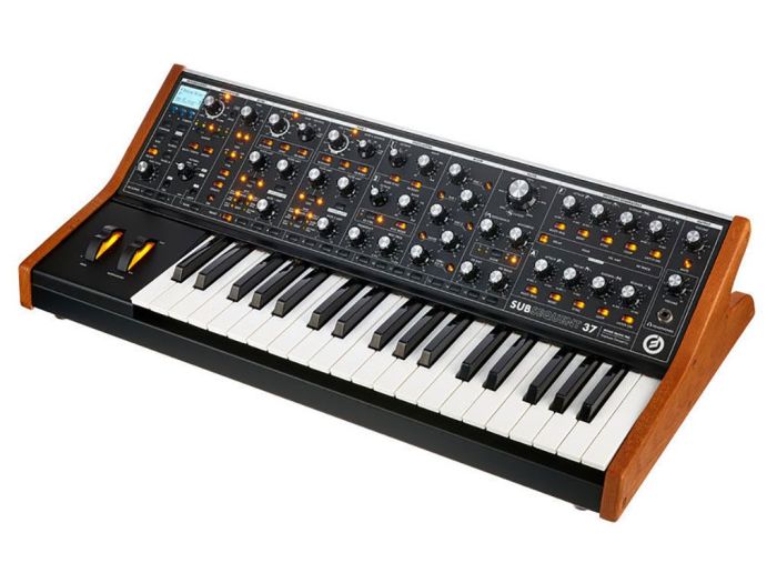 Moog Subsequent 37